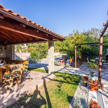 Apartmani Velnic 2 Baska  Ngoại thất bức ảnh